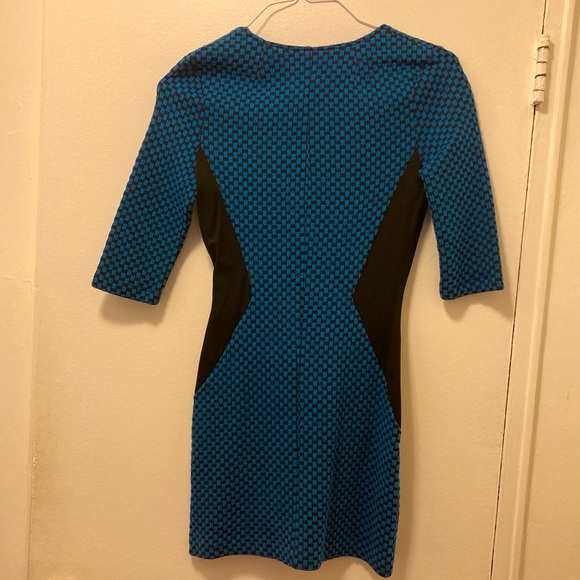 Le Chateau bodycon/Tunic Dress (Never Worn!) - Picture 2 of 3